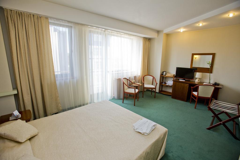 Hotel Dan Bucarest Habitación foto